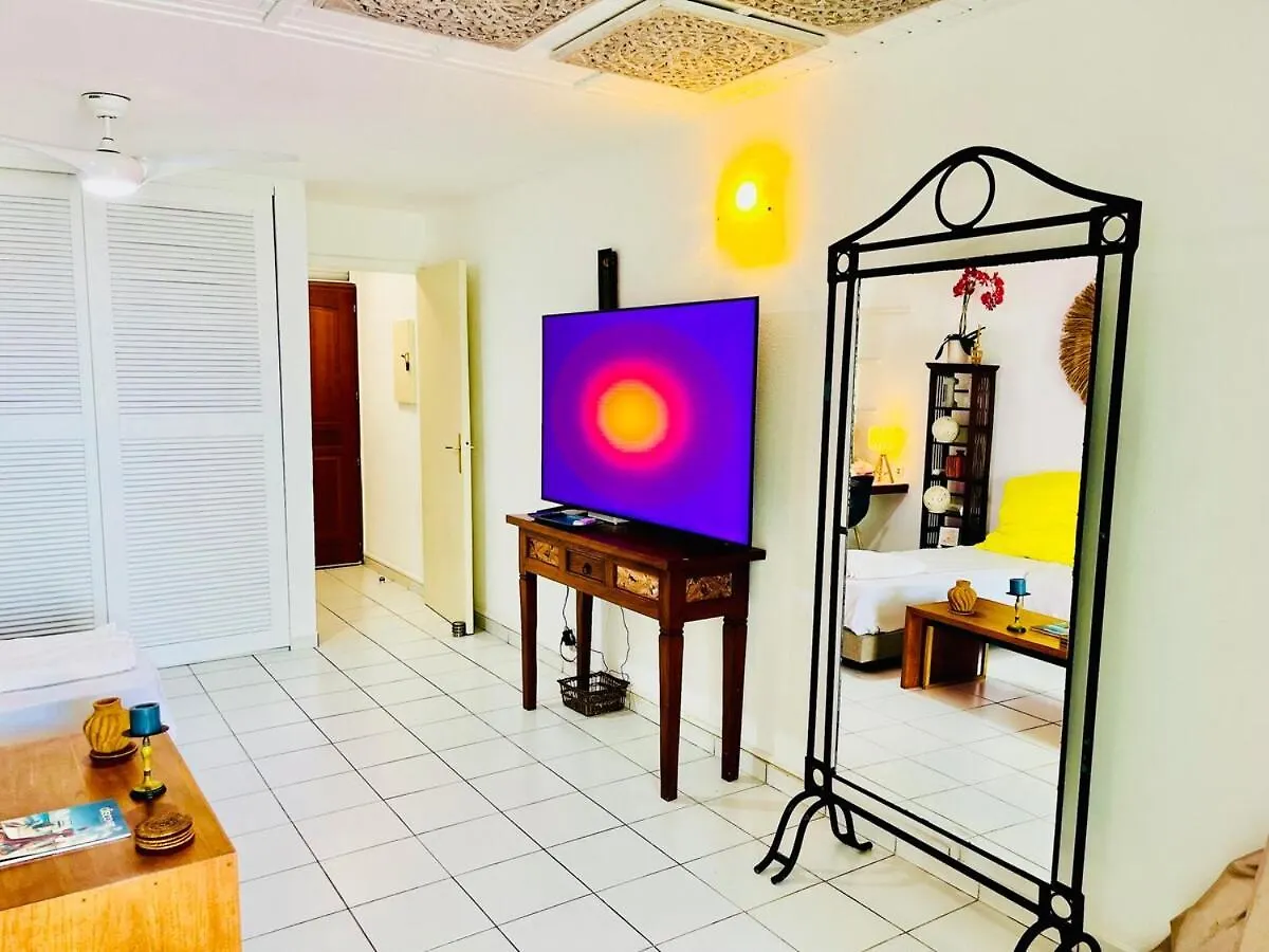 Cozy Waterfront Two-Level Condo With 2 Bathrooms ,Pool, Ac Baie Nettle 0*,  Sint Maarten/Saint Martin
