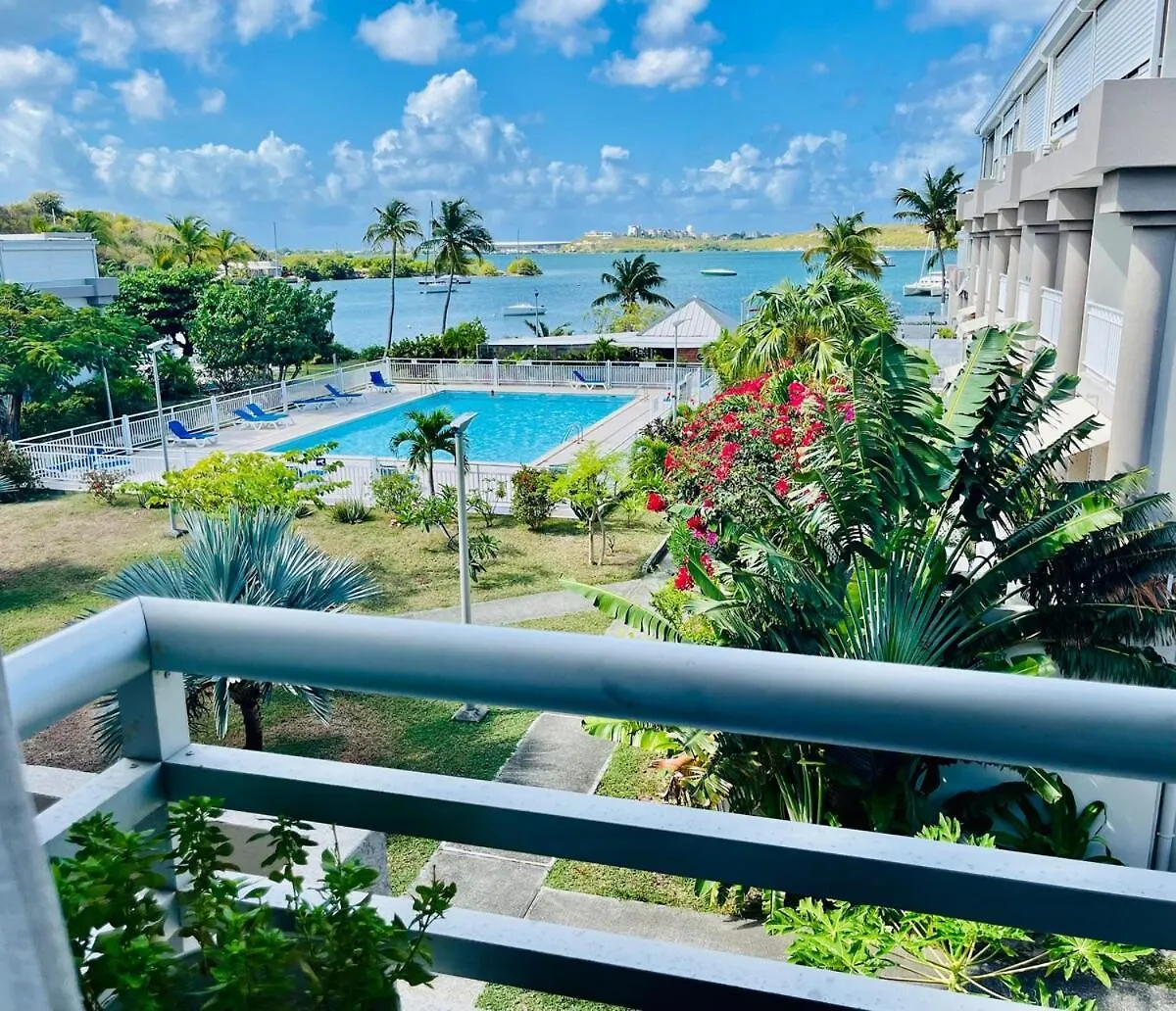 Cozy Waterfront Two-Level Condo With 2 Bathrooms ,Pool, Ac Baie Nettle Sint Maarten/Saint Martin